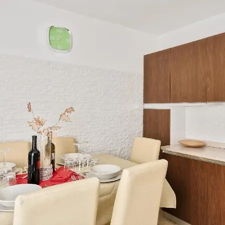 Casa Alyssa Apartment